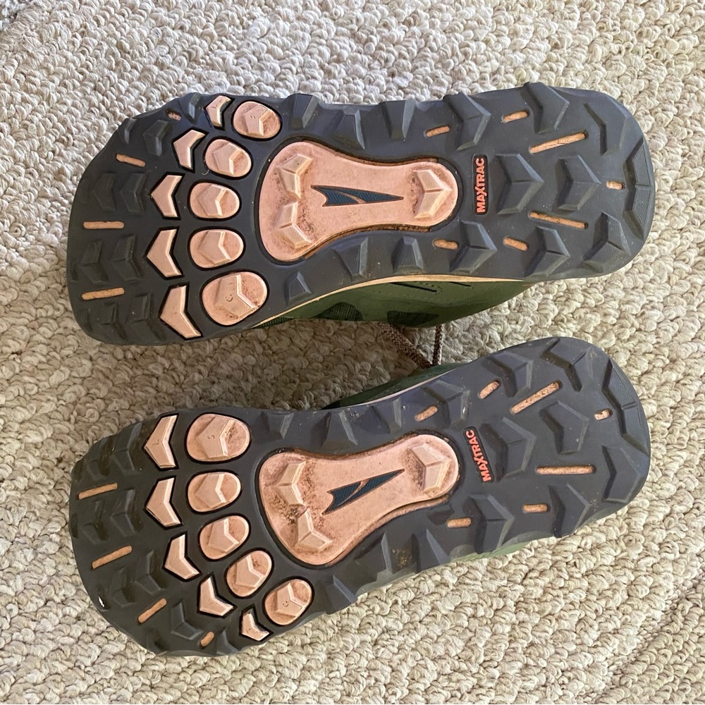 Altra Women's Lone Peak 6 Trail Running Shoe in the Dusty Olive 7.5 Hike Cabin - Picture 9 of 9